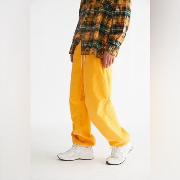 Urban Outfitters | BDG Solid 14W Corduroy Balloon Pants Wide Leg Yellow Large - Picture 1 of 6